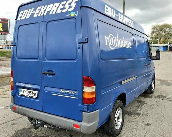 Синій Мерседес Sprinter, об'ємом двигуна 2.15 л та пробігом 174 тис. км за 8800 $, фото 3 на Automoto.ua