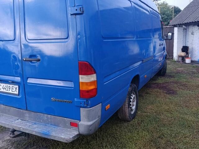 Синий Мерседес Sprinter, объемом двигателя 2.7 л и пробегом 400 тыс. км за 7432 $, фото 8 на Automoto.ua