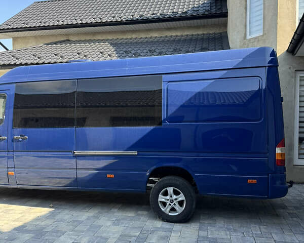 Синий Мерседес Sprinter, объемом двигателя 2.7 л и пробегом 140 тыс. км за 14124 $, фото 3 на Automoto.ua