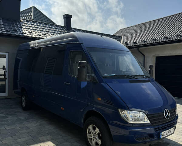 Синий Мерседес Sprinter, объемом двигателя 2.7 л и пробегом 140 тыс. км за 14124 $, фото 2 на Automoto.ua