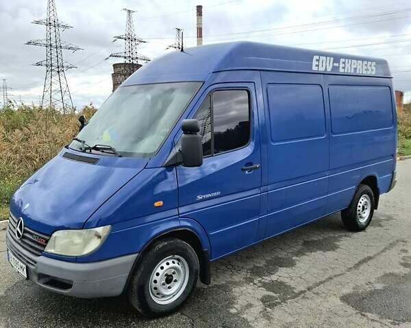 Синій Мерседес Sprinter, об'ємом двигуна 2.15 л та пробігом 174 тис. км за 8800 $, фото 2 на Automoto.ua