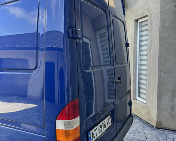Синий Мерседес Sprinter, объемом двигателя 2.7 л и пробегом 140 тыс. км за 14124 $, фото 4 на Automoto.ua
