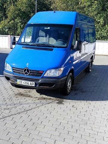 Синій Мерседес Sprinter, об'ємом двигуна 2.7 л та пробігом 377 тис. км за 9200 $, фото 3 на Automoto.ua
