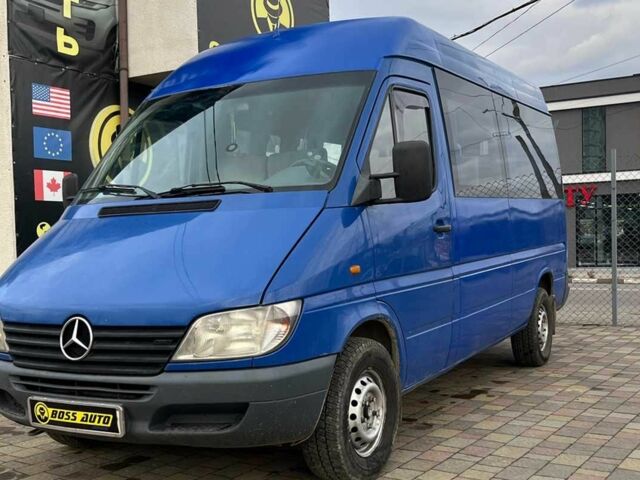 Синий Мерседес Sprinter, объемом двигателя 0 л и пробегом 620 тыс. км за 9700 $, фото 2 на Automoto.ua