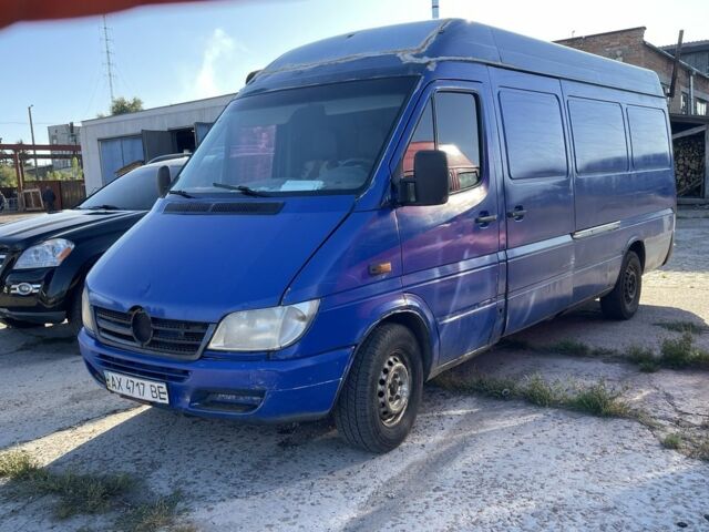 Синий Мерседес Sprinter, объемом двигателя 2.2 л и пробегом 500 тыс. км за 3000 $, фото 1 на Automoto.ua