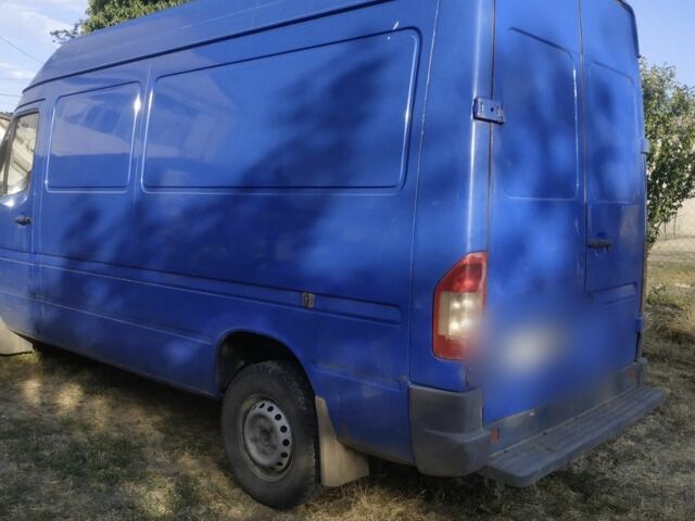 Синий Мерседес Sprinter, объемом двигателя 2.2 л и пробегом 600 тыс. км за 5000 $, фото 4 на Automoto.ua