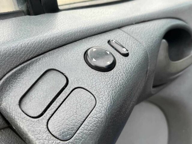 Синий Мерседес Sprinter, объемом двигателя 0 л и пробегом 620 тыс. км за 9700 $, фото 15 на Automoto.ua