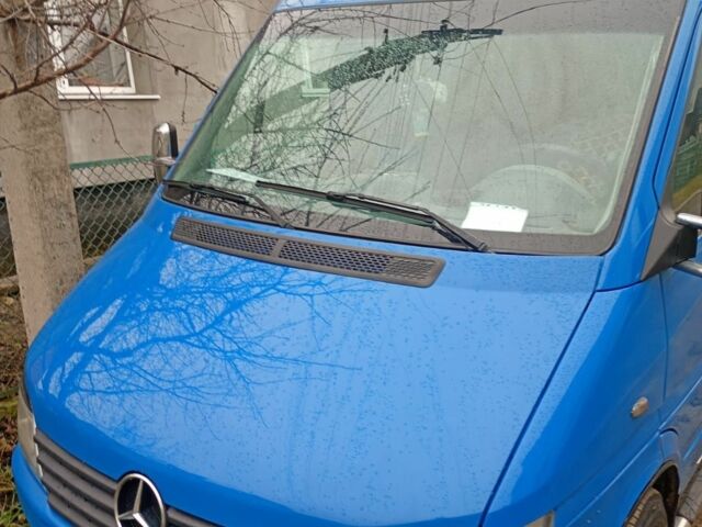 Синій Мерседес Sprinter, об'ємом двигуна 2.7 л та пробігом 318 тис. км за 10000 $, фото 3 на Automoto.ua