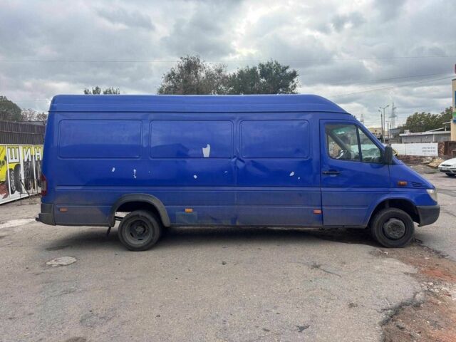 Мерседес Sprinter 2003 у Запоріжжя на Automoto.ua Синій Мерседес Sprinter, об'ємом двигуна 2.2 л та пробігом 96 тис. км за 5490 $, фото 5 на Automoto.ua