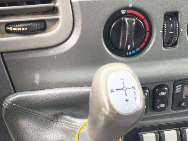 Синій Мерседес Sprinter, об'ємом двигуна 2.2 л та пробігом 357 тис. км за 7800 $, фото 6 на Automoto.ua