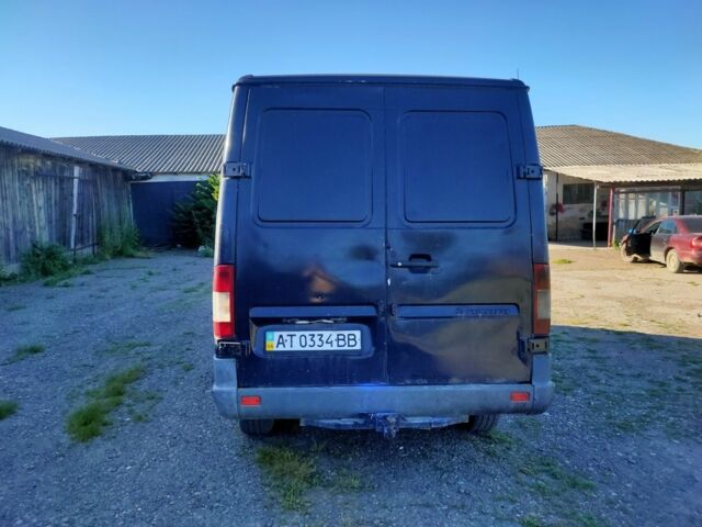 Синий Мерседес Sprinter, объемом двигателя 0 л и пробегом 450 тыс. км за 3300 $, фото 5 на Automoto.ua