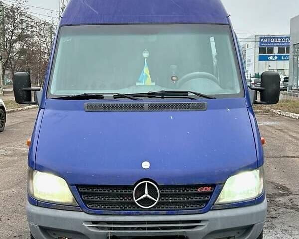 Синій Мерседес Sprinter, об'ємом двигуна 2.1 л та пробігом 810 тис. км за 7500 $, фото 3 на Automoto.ua