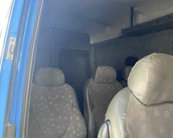 Синій Мерседес Sprinter, об'ємом двигуна 2.15 л та пробігом 244 тис. км за 8888 $, фото 26 на Automoto.ua
