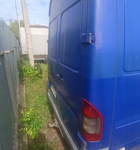 Синий Мерседес Sprinter, объемом двигателя 2.15 л и пробегом 802 тыс. км за 7800 $, фото 3 на Automoto.ua