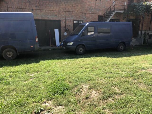 Синій Мерседес Sprinter, об'ємом двигуна 2.1 л та пробігом 1 тис. км за 8000 $, фото 5 на Automoto.ua