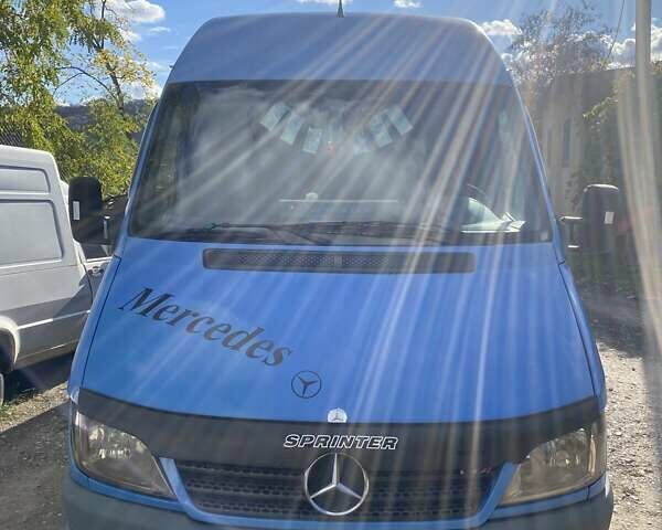 Синій Мерседес Sprinter, об'ємом двигуна 2.15 л та пробігом 244 тис. км за 8888 $, фото 9 на Automoto.ua
