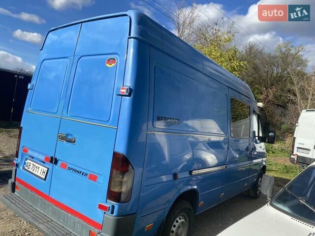 Синій Мерседес Sprinter, об'ємом двигуна 2.15 л та пробігом 244 тис. км за 8888 $, фото 4 на Automoto.ua