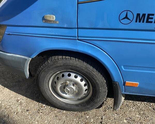 Синій Мерседес Sprinter, об'ємом двигуна 2.15 л та пробігом 244 тис. км за 8888 $, фото 8 на Automoto.ua