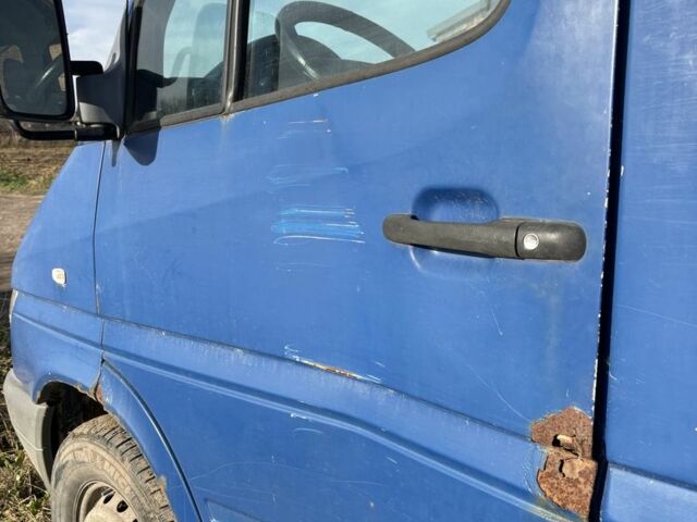 Мерседес Sprinter 2004 в Львове на Automoto.ua Синий Мерседес Sprinter, объемом двигателя 2.1 л и пробегом 447 тыс. км за 4500 $, фото 17 на Automoto.ua