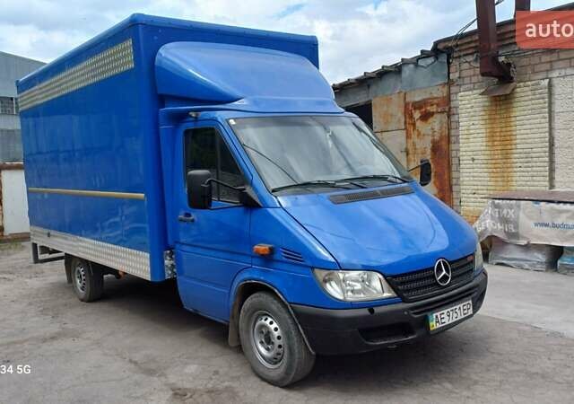 Синий Мерседес Sprinter, объемом двигателя 2.2 л и пробегом 480 тыс. км за 12500 $, фото 1 на Automoto.ua