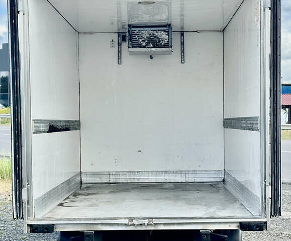 Синий Мерседес Sprinter, объемом двигателя 2.2 л и пробегом 300 тыс. км за 11900 $, фото 13 на Automoto.ua