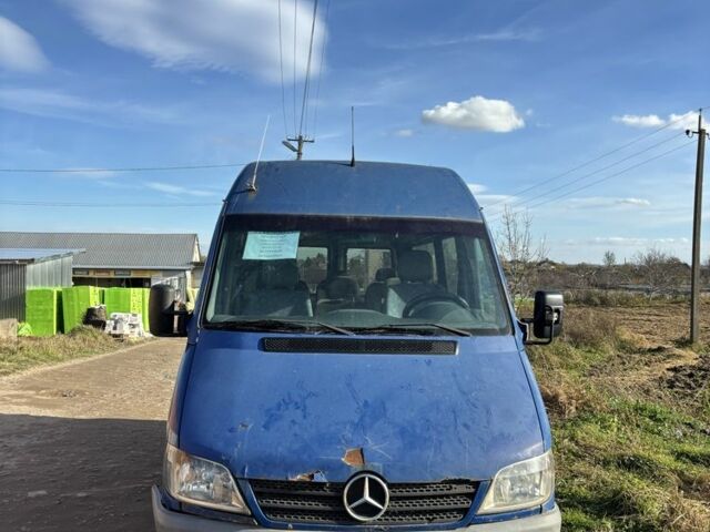 Мерседес Sprinter 2004 в Львове на Automoto.ua Синий Мерседес Sprinter, объемом двигателя 2.1 л и пробегом 447 тыс. км за 4500 $, фото 1 на Automoto.ua