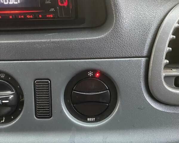 Синій Мерседес Sprinter, об'ємом двигуна 2.15 л та пробігом 244 тис. км за 8888 $, фото 12 на Automoto.ua