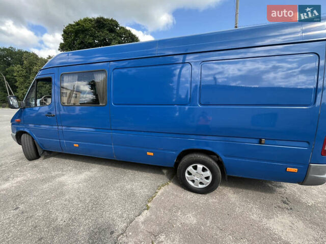 Синий Мерседес Sprinter, объемом двигателя 2.69 л и пробегом 450 тыс. км за 7777 $, фото 2 на Automoto.ua