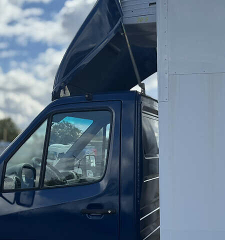 Синий Мерседес Sprinter, объемом двигателя 2.2 л и пробегом 300 тыс. км за 11900 $, фото 11 на Automoto.ua