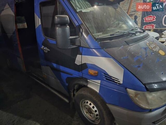 Синий Мерседес Sprinter, объемом двигателя 2.15 л и пробегом 350 тыс. км за 8500 $, фото 8 на Automoto.ua