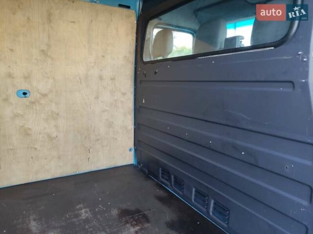 Синий Мерседес Sprinter, объемом двигателя 0 л и пробегом 227 тыс. км за 18700 $, фото 22 на Automoto.ua