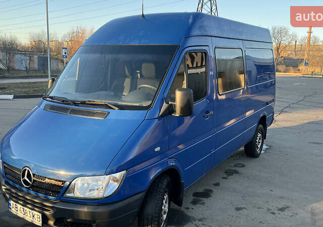Синій Мерседес Sprinter, об'ємом двигуна 2.15 л та пробігом 430 тис. км за 13000 $, фото 2 на Automoto.ua