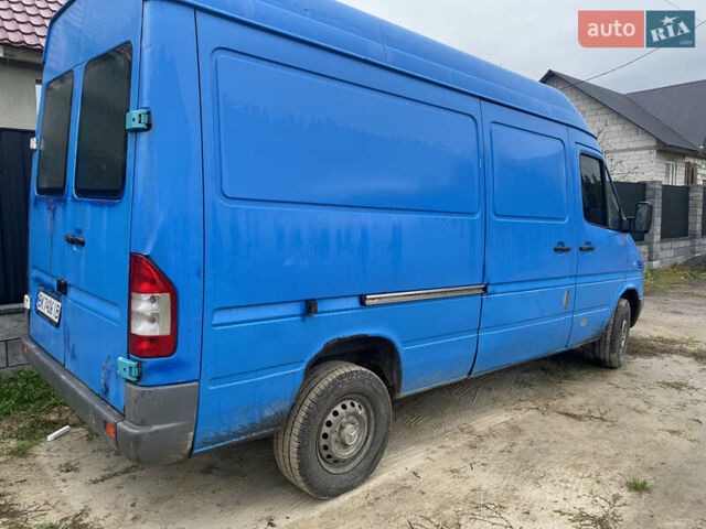 Синій Мерседес Sprinter, об'ємом двигуна 2.2 л та пробігом 670 тис. км за 5800 $, фото 3 на Automoto.ua