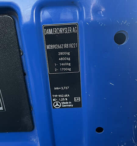 Синій Мерседес Sprinter, об'ємом двигуна 2.15 л та пробігом 430 тис. км за 13000 $, фото 22 на Automoto.ua