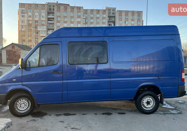 Синій Мерседес Sprinter, об'ємом двигуна 2.15 л та пробігом 430 тис. км за 13000 $, фото 1 на Automoto.ua
