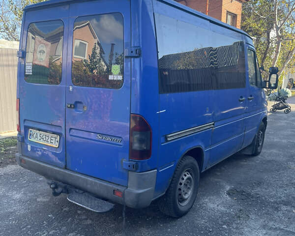 Синій Мерседес Sprinter, об'ємом двигуна 2.15 л та пробігом 805 тис. км за 6000 $, фото 4 на Automoto.ua