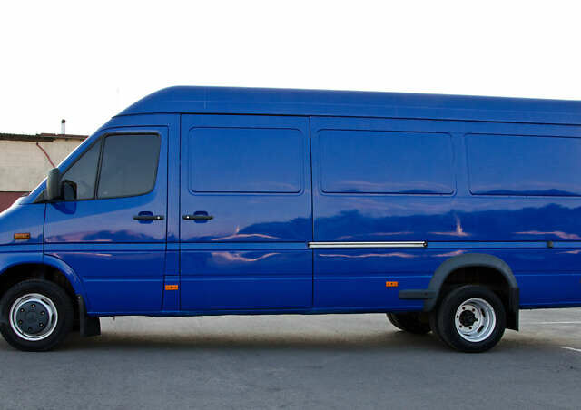Синий Мерседес Sprinter, объемом двигателя 2.2 л и пробегом 300 тыс. км за 12800 $, фото 16 на Automoto.ua