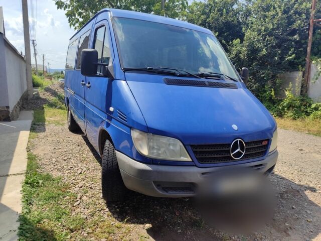 Синий Мерседес Sprinter, объемом двигателя 0 л и пробегом 375 тыс. км за 5000 $, фото 1 на Automoto.ua