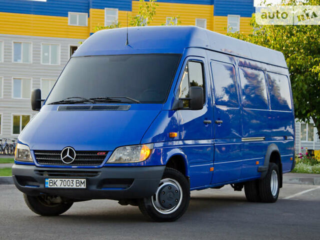 Синий Мерседес Sprinter, объемом двигателя 2.2 л и пробегом 300 тыс. км за 12800 $, фото 8 на Automoto.ua