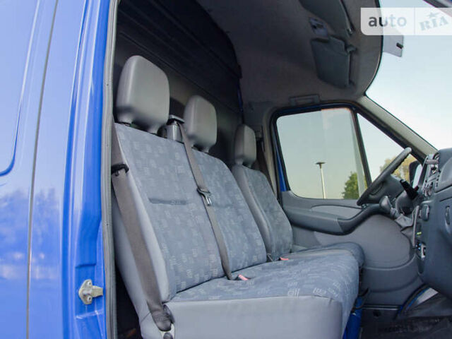 Синий Мерседес Sprinter, объемом двигателя 2.2 л и пробегом 300 тыс. км за 12800 $, фото 39 на Automoto.ua