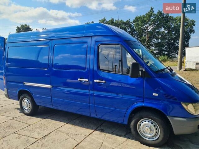 Синий Мерседес Sprinter, объемом двигателя 2.7 л и пробегом 290 тыс. км за 14000 $, фото 2 на Automoto.ua