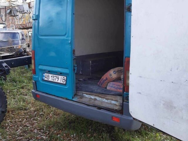 Синий Мерседес Sprinter, объемом двигателя 2.1 л и пробегом 200 тыс. км за 6500 $, фото 5 на Automoto.ua