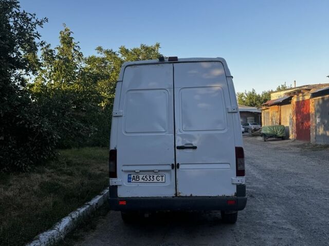 Синий Мерседес Sprinter, объемом двигателя 2.1 л и пробегом 100 тыс. км за 4200 $, фото 3 на Automoto.ua