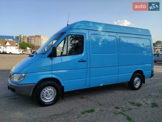 Синий Мерседес Sprinter, объемом двигателя 0 л и пробегом 227 тыс. км за 18700 $, фото 1 на Automoto.ua