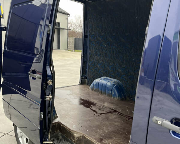 Синій Мерседес Sprinter, об'ємом двигуна 2.15 л та пробігом 540 тис. км за 8000 $, фото 20 на Automoto.ua