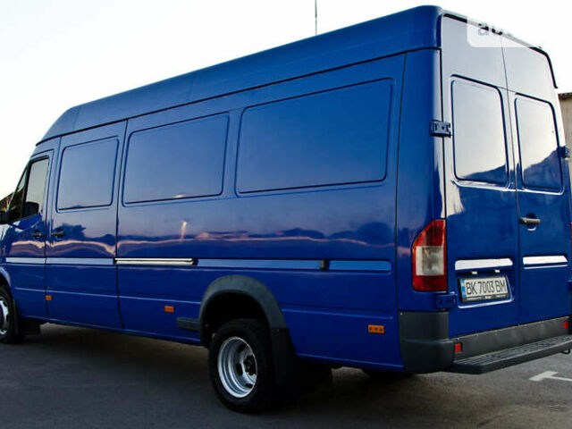 Синий Мерседес Sprinter, объемом двигателя 2.2 л и пробегом 300 тыс. км за 12800 $, фото 18 на Automoto.ua