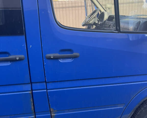 Синій Мерседес Sprinter, об'ємом двигуна 2.15 л та пробігом 805 тис. км за 6000 $, фото 20 на Automoto.ua