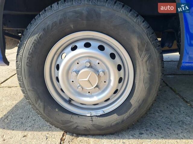 Синий Мерседес Sprinter, объемом двигателя 2.7 л и пробегом 290 тыс. км за 14000 $, фото 16 на Automoto.ua
