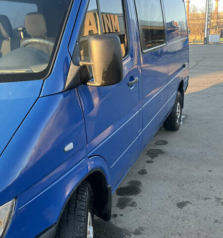 Синій Мерседес Sprinter, об'ємом двигуна 2.15 л та пробігом 430 тис. км за 13000 $, фото 4 на Automoto.ua