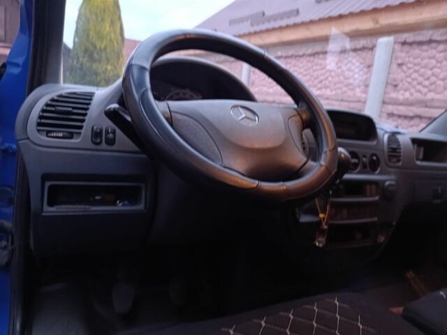 Синій Мерседес Sprinter, об'ємом двигуна 2.2 л та пробігом 320 тис. км за 10000 $, фото 5 на Automoto.ua